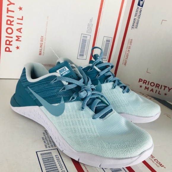 Nike Womens Metcon 3 Cross Training 849807-400 - Picture 3 of 6